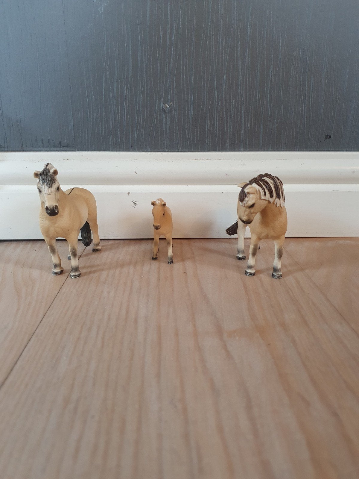 Schleich fjordenfamilie, Verzamelen, Ophalen of Verzenden, Zo goed als nieuw, Paard, Beeldje of Figuurtje