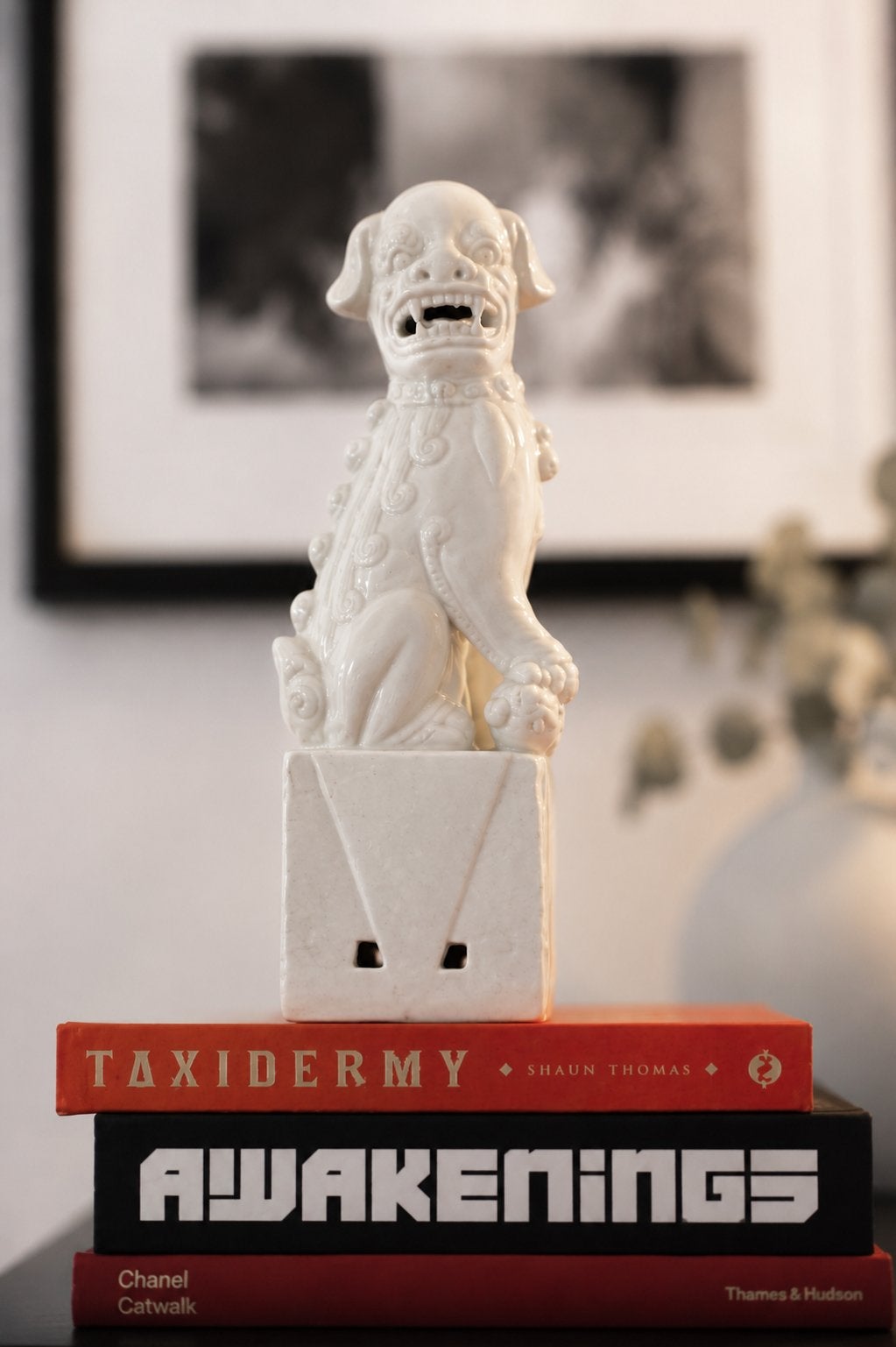 Witte Chinese Foo Dog / tempelleeuw – porselein, Antiek en Kunst, Ophalen of Verzenden