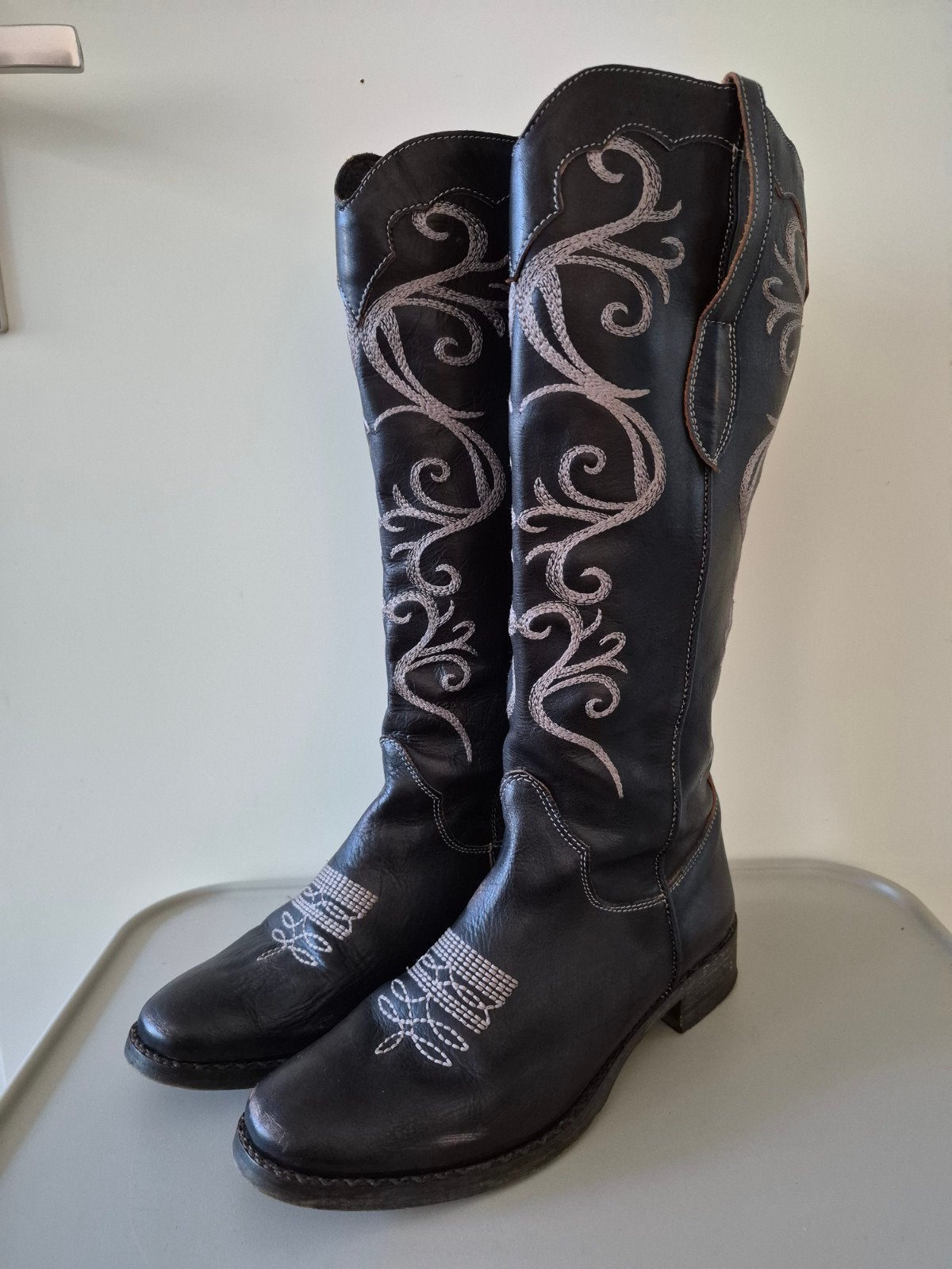 Italiaanse cowboy/western laarzen leer borduursel maat 39, Hoge laarzen, Zwart, Ophalen of Verzenden, Zo goed als nieuw