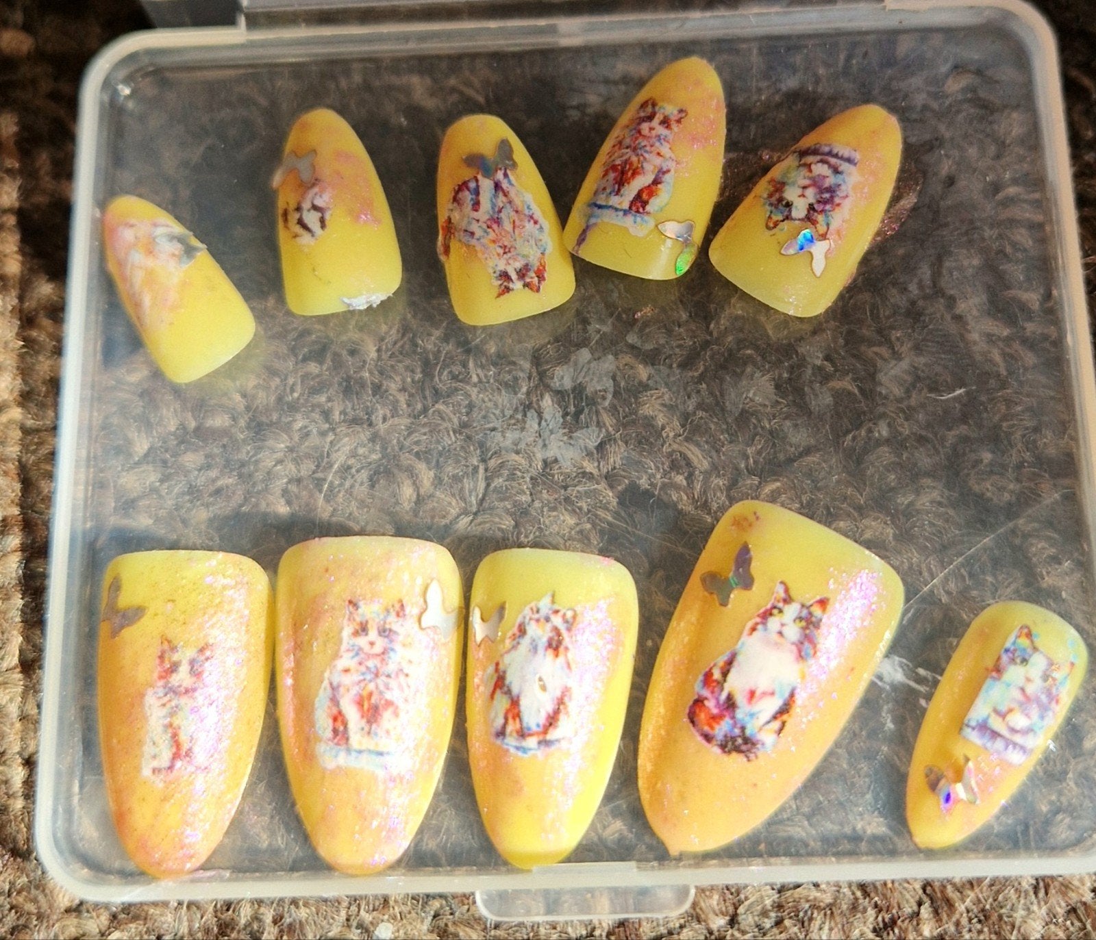 Gele Press On nagels 10x kattenprint - Handgemaakt, Geel, Ophalen of Verzenden, Zo goed als nieuw, Handen en Nagels