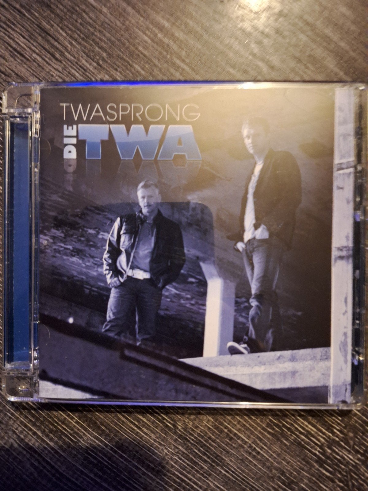 Twasprong - Die Twa CD (Friese Pop/Schlager), Ophalen of Verzenden, Zo goed als nieuw, Streekmuziek, Album