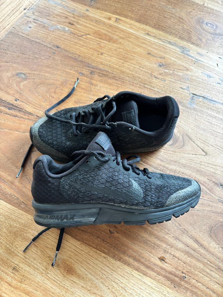 Nike Air Max 2017 - Zwarte sneakers maat 37.5, Kleding | Dames, Schoenen, Ophalen of Verzenden, Gedragen, Zwart, Sneakers of Gympen