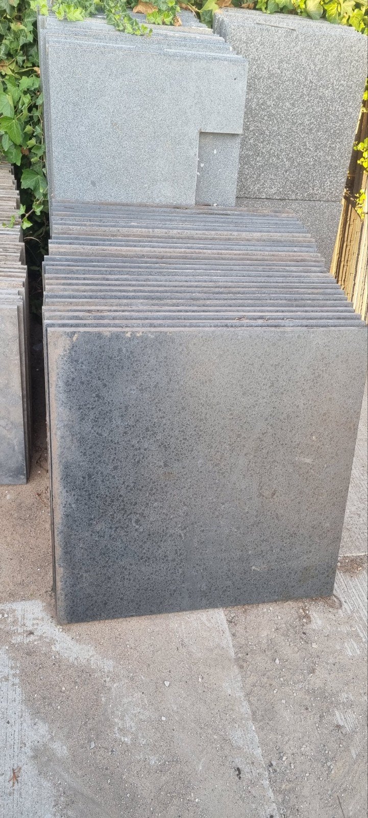 24 stuks graniet terrastegels gepolijst 80x80x3cm dik, Tuin en Terras, Ophalen, Gebruikt, 10 m² of meer, Terrastegels