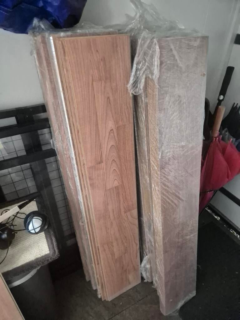 40m2 laminaat, 50 tot 150 cm, Ophalen of Verzenden, 10 m² of meer, 10 tot 30 cm