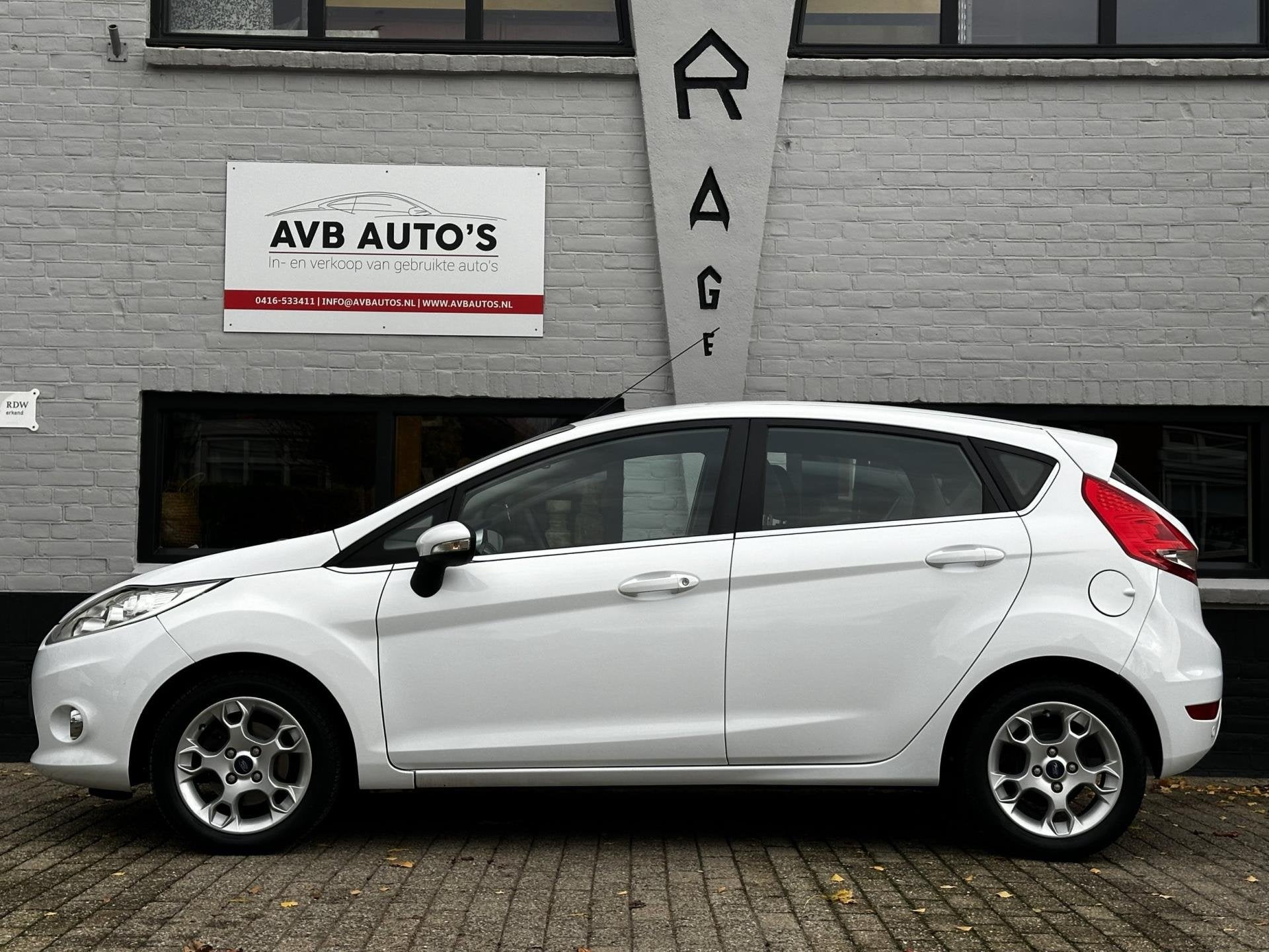 Ford Fiesta 1.4 Titanium Clima PDC USB AUX NIEUWE DISTRIBUTI, Auto's, Ford, Voorwielaandrijving, Euro 5, Stof, Gebruikt