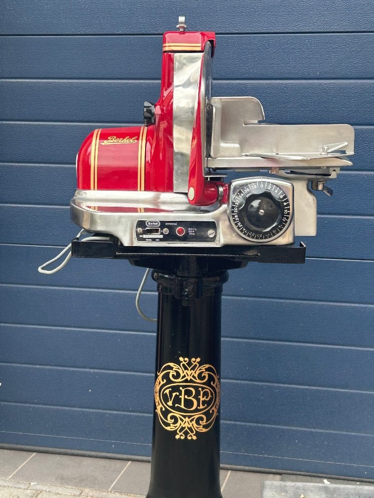 mooie rode  berkel 834 snijmachine voet is niet te koop !!, Ophalen, Zo goed als nieuw