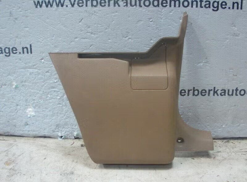 A STIJL BEKLEDING RECHTS ONDER Volvo 960 I Estate (9145593), Gebruikt, Info@volvocars.com, Ophalen of Verzenden, Volvo