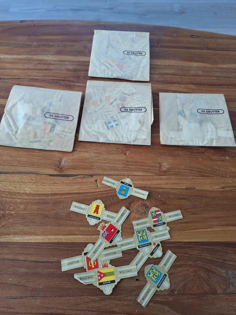 Willem 2 sigarenbandjes +- 200, Verzamelen, Ophalen of Verzenden, Sigarenbandjes