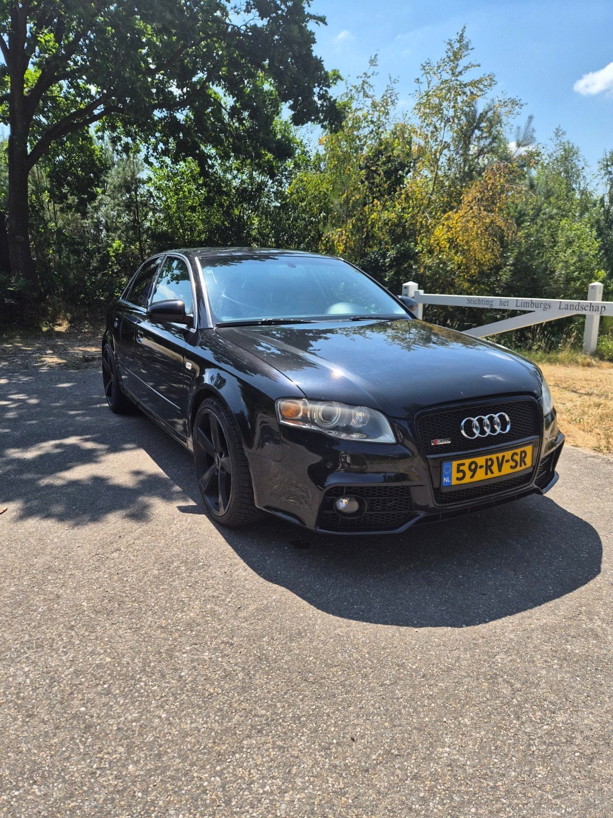 Audi A4 3.2 V6 Quattro S line Zeldzame uitvoering, Auto's, Audi, Automaat, 1800 kg, Zwart, Navigatiesysteem