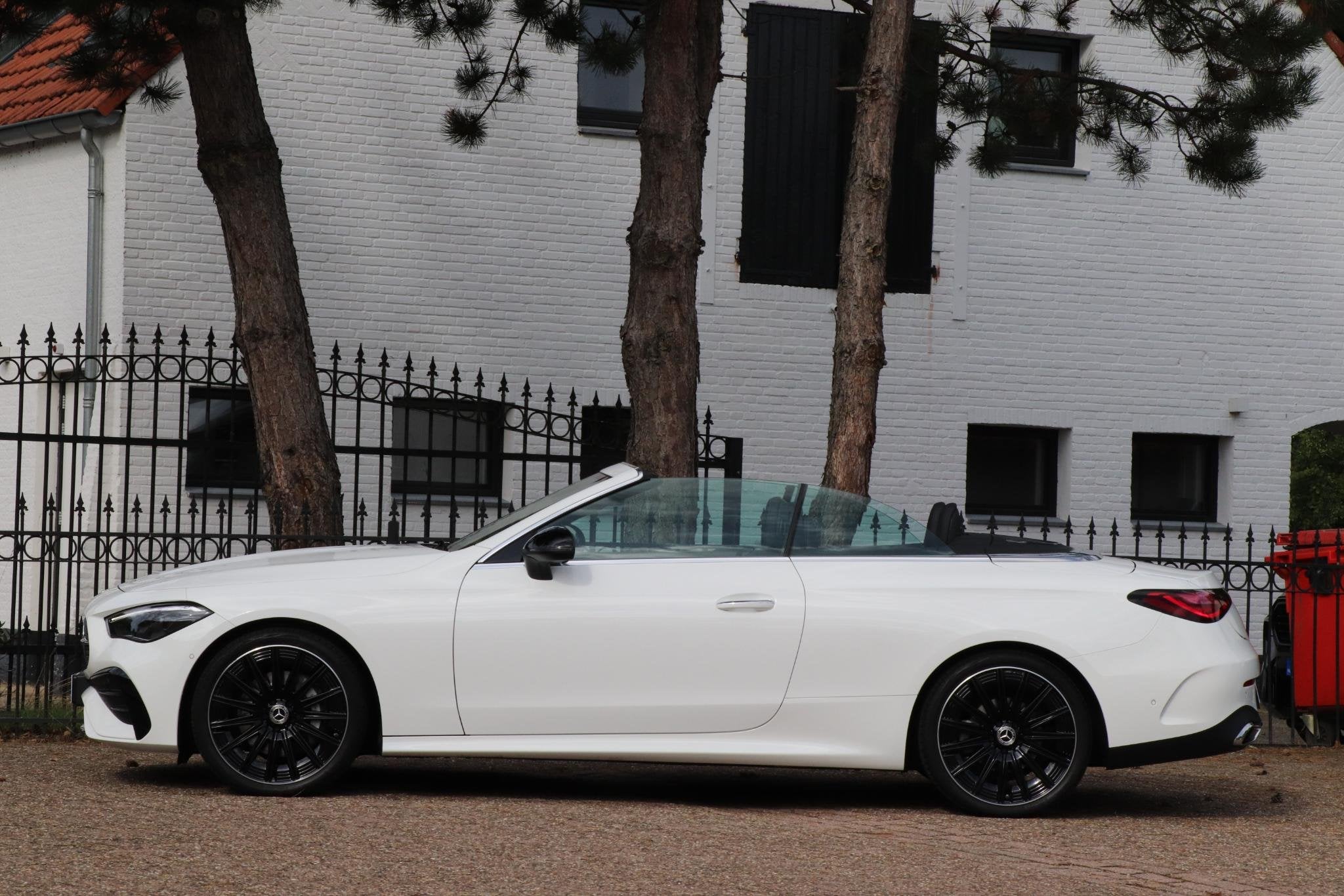 Mercedes-Benz CLE Cabriolet 180 AMG Line |Distronic, Auto's, Automaat, 4 cilinders, 4 stoelen, Bedrijf
