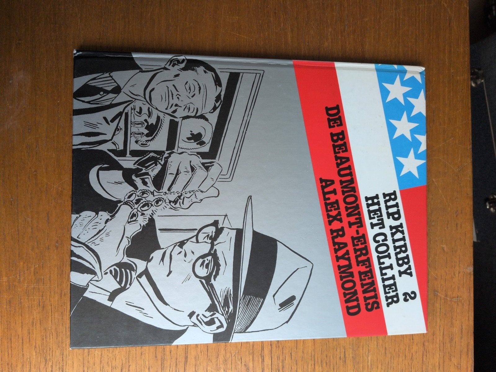 Rip Kirby & De Beaumont-erfenis - Alex Raymond ) hard cover, Boeken, Eén stripboek, Ophalen of Verzenden, Zo goed als nieuw