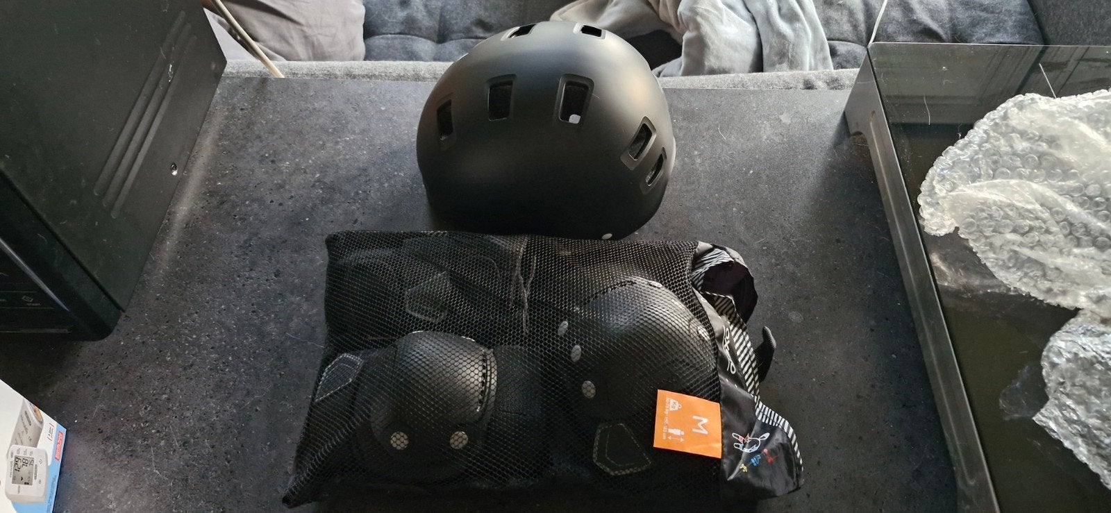 Oxelo MF500 Skateboard Helm en Beschermers Set Zwart, Fietsen en Brommers, Fietsaccessoires | Fietshelmen, Gebruikt, Heer of Dame