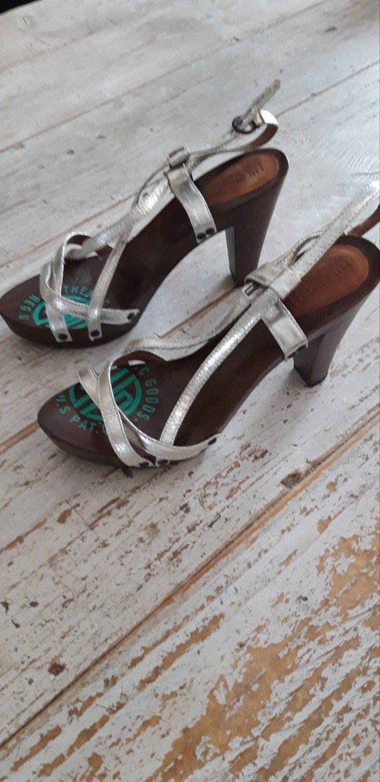 TOMMY HILFIGER  open pumps zilver mt 39, Kleding | Dames, Ophalen of Verzenden, Zo goed als nieuw, Overige kleuren