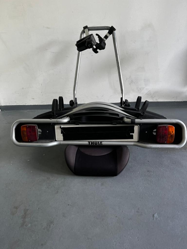 Thule fietsendrager kantelbaar voor trekhaak, Auto diversen, Fietsendragers, Ophalen, Gebruikt, 2 fietsen, Trekhaakdrager