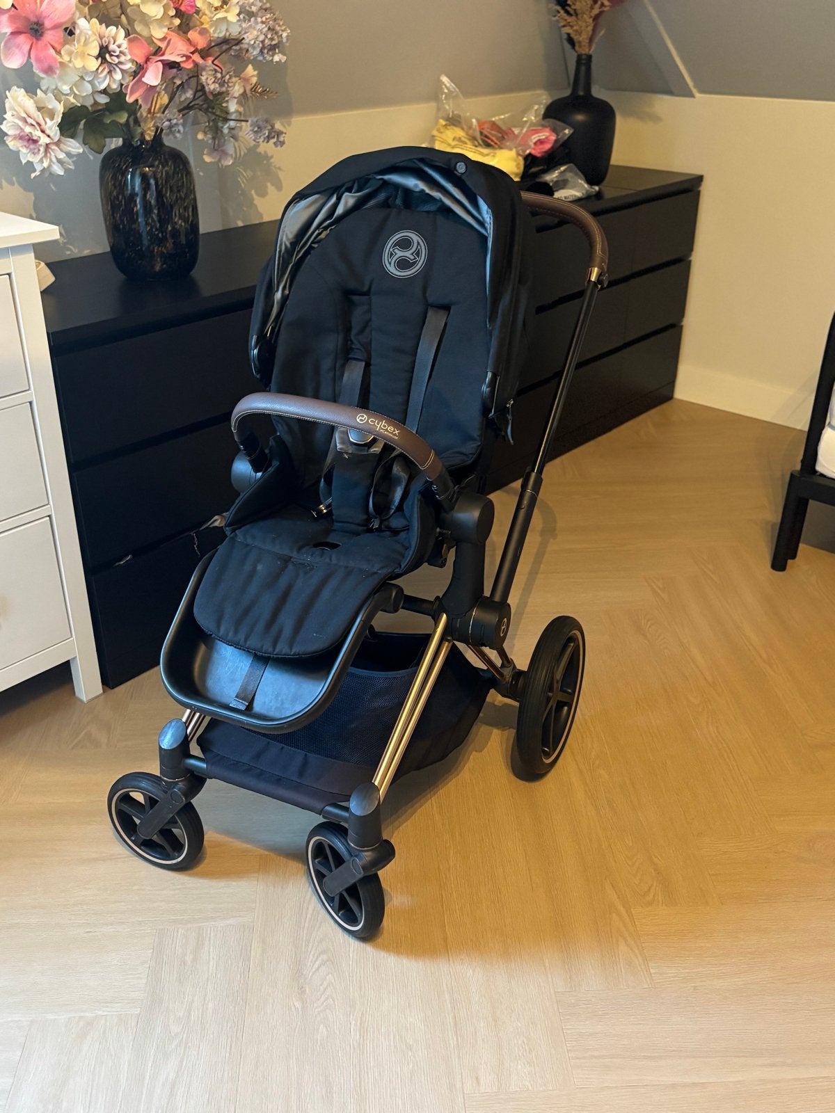 Cybex Priam Gold Rosé kinderwagen met reiswieg en autostoel, Kinderen en Baby's, Kinderwagens en Combinaties, Gebruikt, Combiwagen