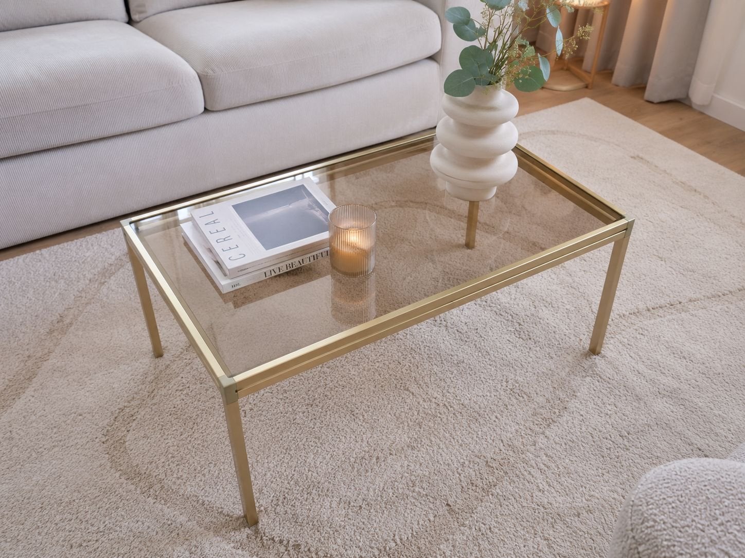 Salontafel met Rookglas en Gouden Frame, Huis en Inrichting, Tafels | Salontafels, Gebruikt, 100 tot 150 cm, Glas, 50 tot 100 cm