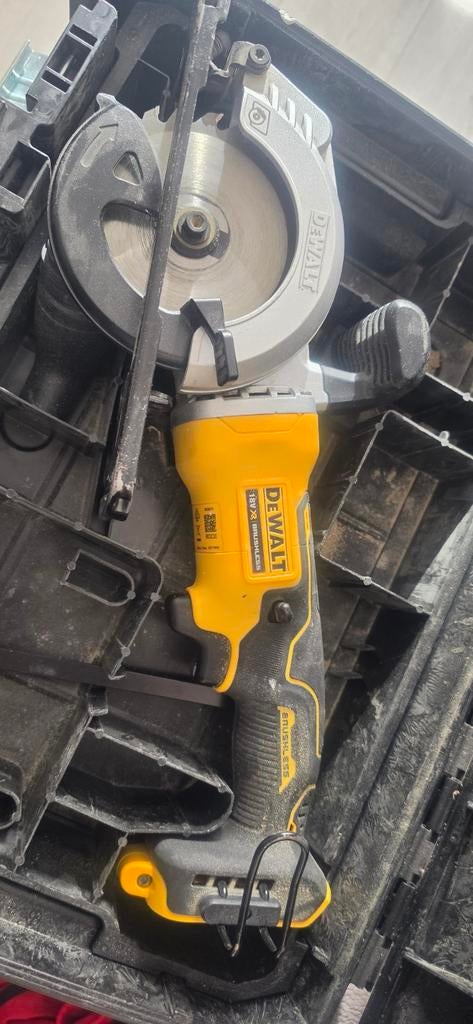 DeWalt XR 18V Accu Cirkelzaag DCS571NT - Zo goed als nieuw, Doe-het-zelf en Verbouw, Gereedschap | Zaagmachines, Cirkelzaag, DeWalt
