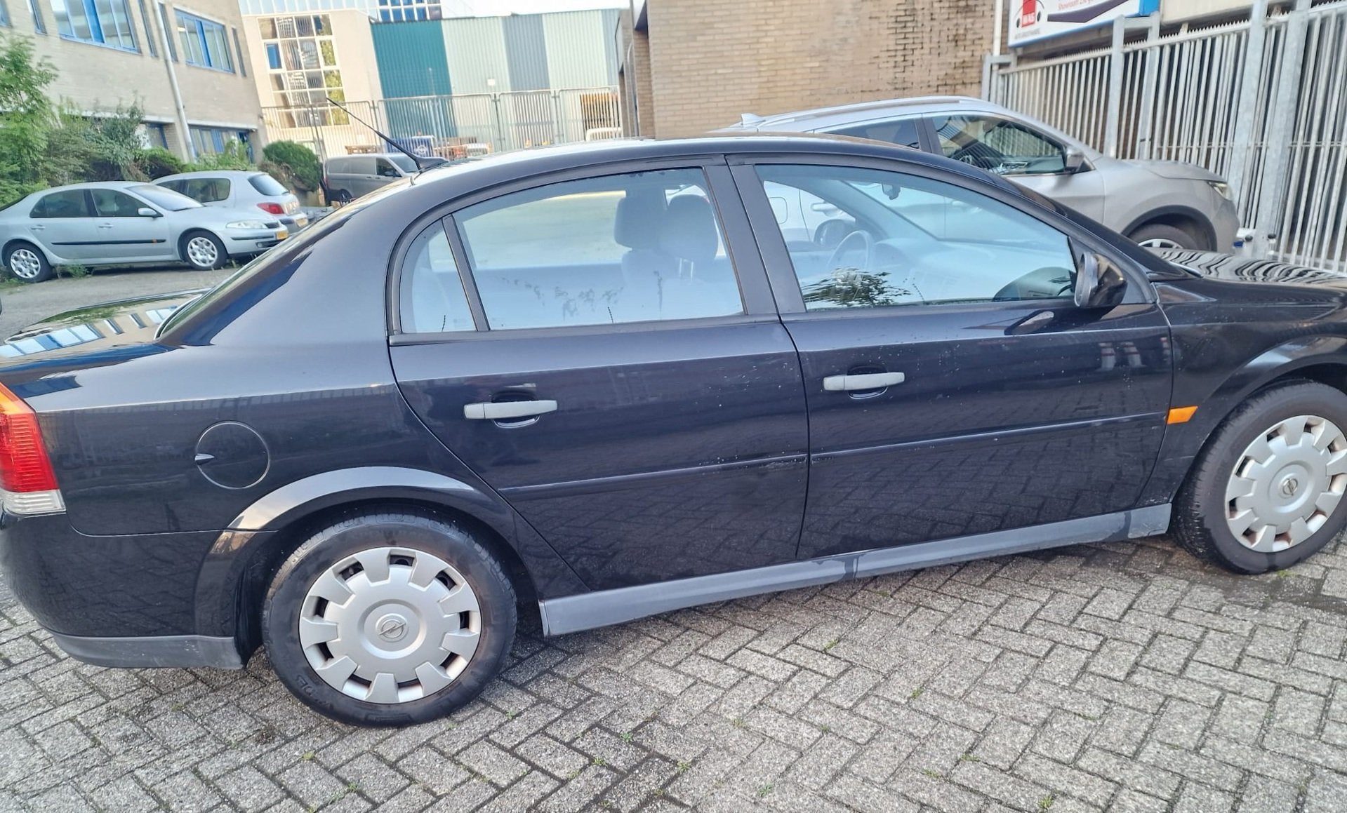 Opel Vectra 1.8-16V Comfort Navigator, Voorwielaandrijving, Stof, Gebruikt, 4 cilinders