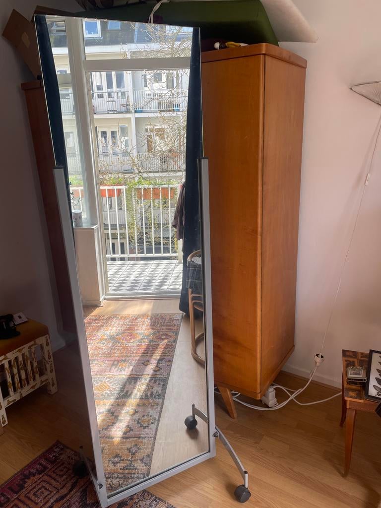 Grote Passpiegel op wielen - Handig en Verplaatsbaar, Ophalen, Gebruikt, 150 tot 200 cm, Rechthoekig