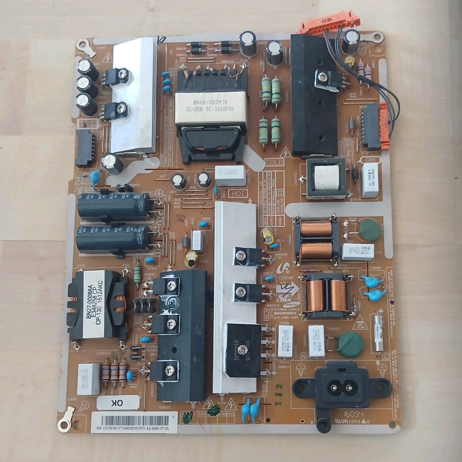 Dit is een Samsung BN94-10712A (L55S5_KVD) voeding- en LED-d, Ophalen of Verzenden
