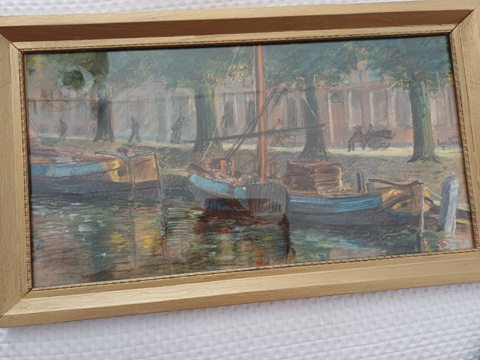 Schilderij Gracht met boten en figuren, gesigneerd, Antiek en Kunst, Kunst | Schilderijen | Klassiek, Ophalen of Verzenden