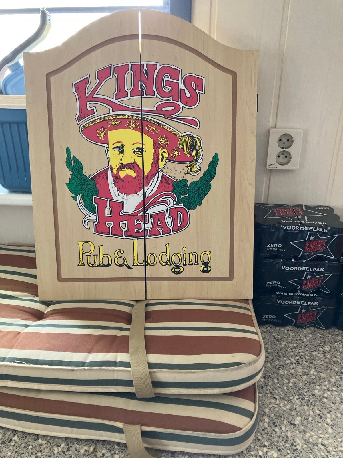 Kings Head Pub & Lodging dartbordkast met dartbord, Een of twee spelers, Ophalen, Nieuw