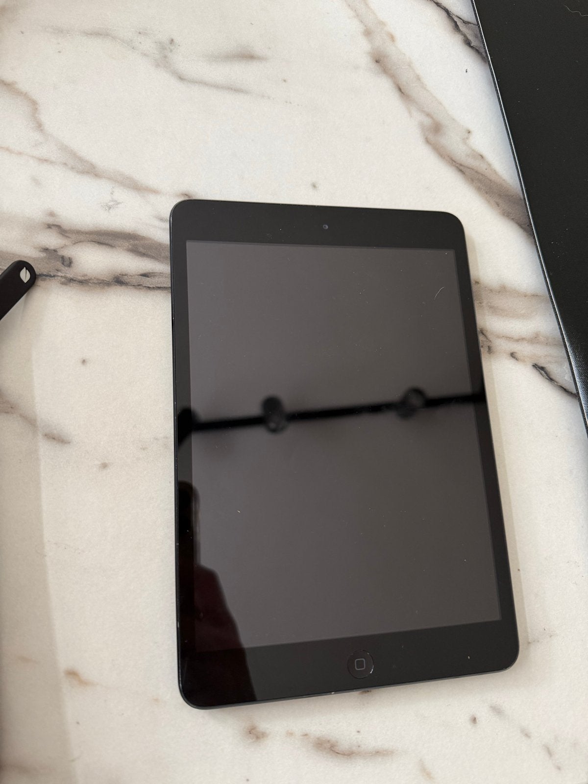 Apple iPad Mini 16GB Zwart met Incase hoes, Computers en Software, Gebruikt, Zwart, Ophalen of Verzenden, 7 inch of minder