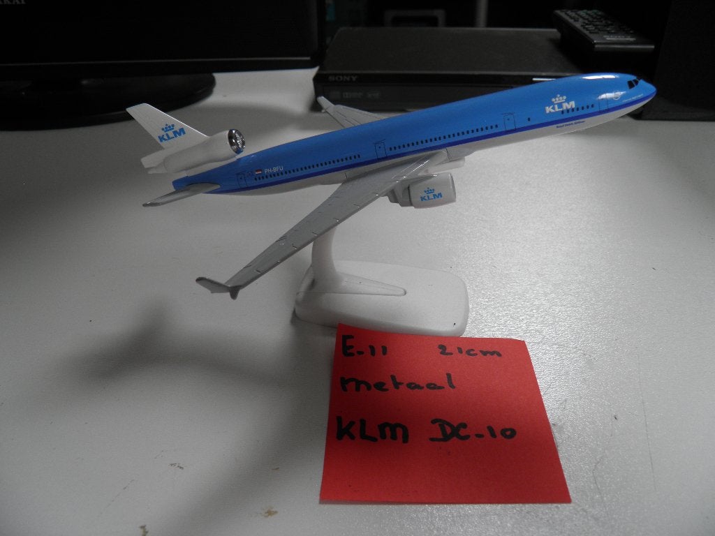 E-11 KLM DC 10 modelvliegtuig, Verzamelen, Ophalen of Verzenden, Zo goed als nieuw, Schaalmodel