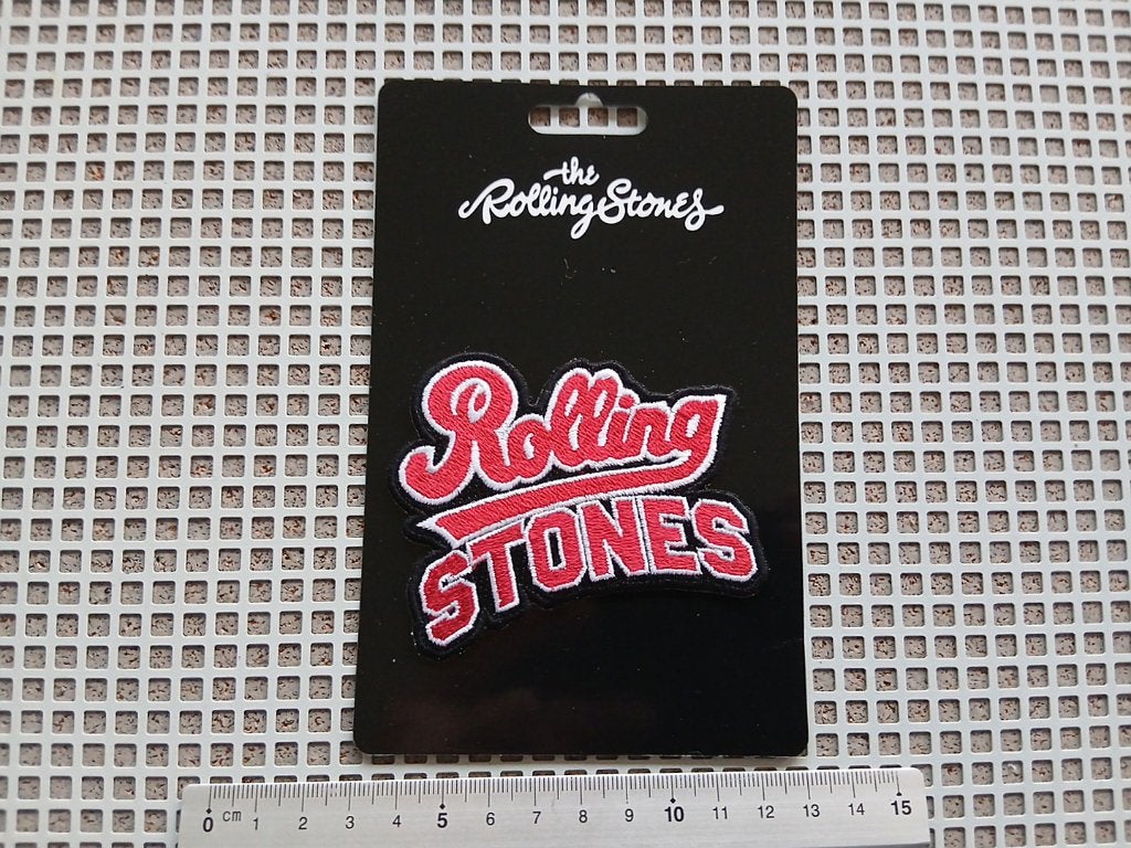 The Rolling Stones vrij mooie officiele shaped logo patch 55, Verzenden, Nieuw, Kleding