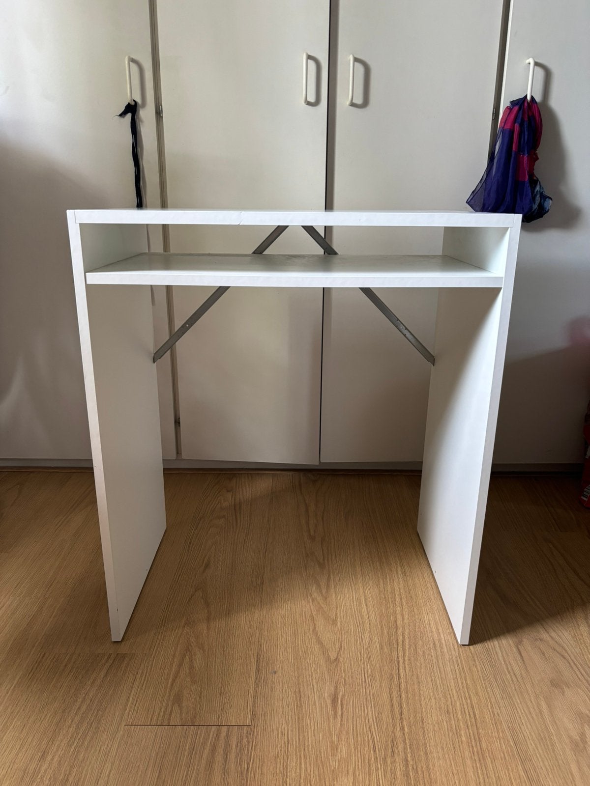 Ikea bureau, Huis en Inrichting, Bureaus, Ophalen, Gebruikt, 40 cm, 65 cm