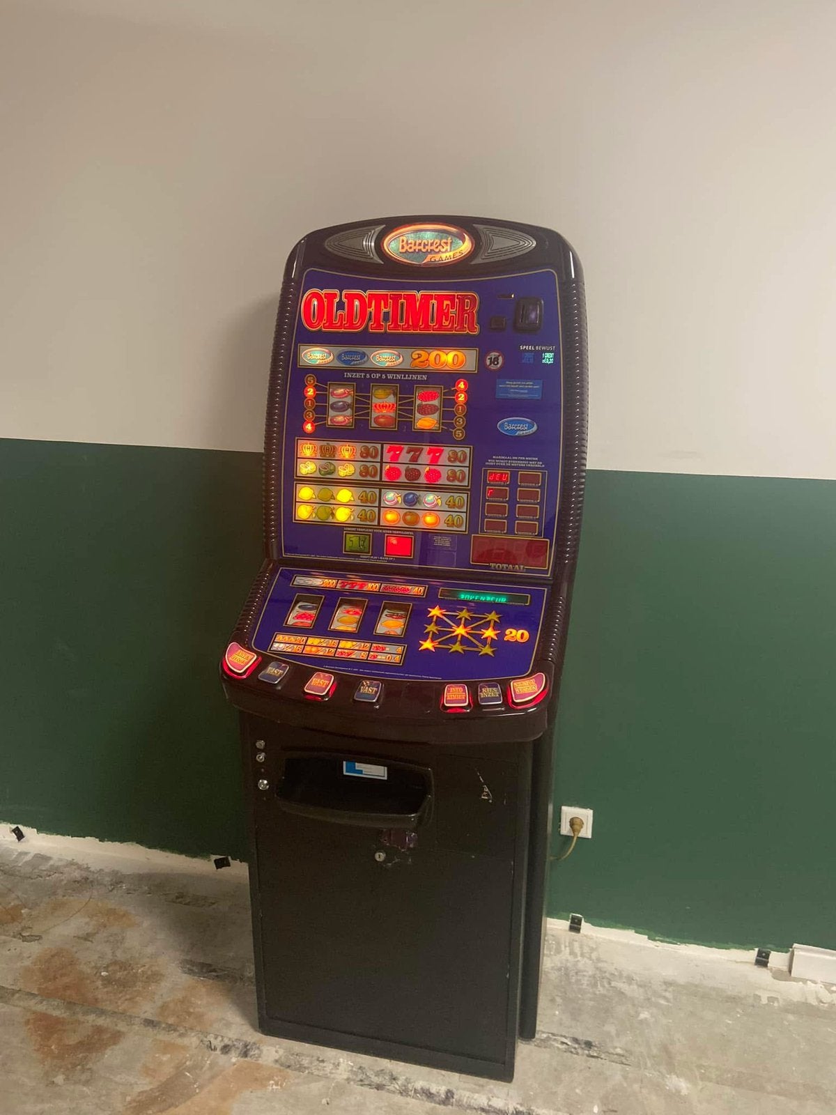 Gokkast zonder geld spelen! Leuk voor in mancave of hobbycaf, Euro, Ophalen, Zo goed als nieuw
