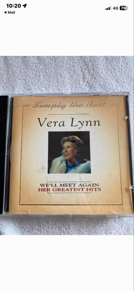 Vera Lynn - Simply the Best: Her Greatest Hits CD, Ophalen of Verzenden, Gebruikt