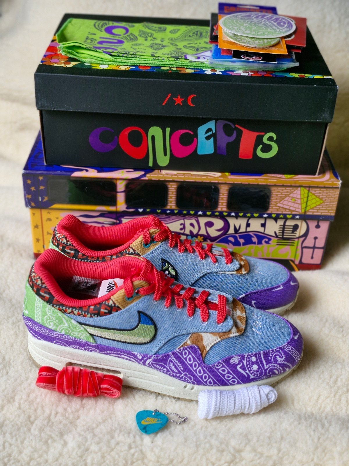 Nike air max 1 Concepts far out 45, Kleding | Heren, Overige kleuren, Nike, Ophalen of Verzenden, Sneakers of Gympen