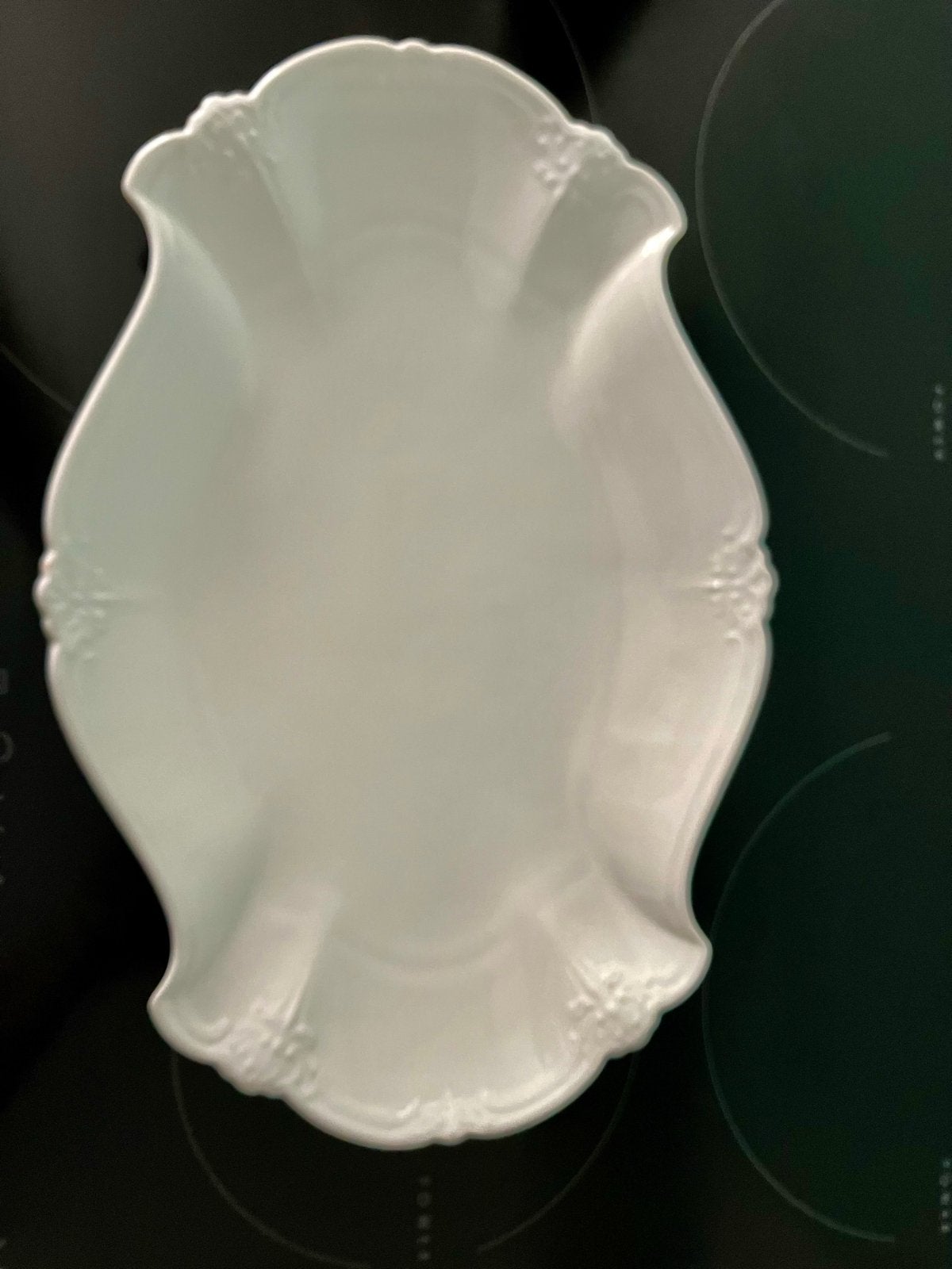 Ovale serveerschaal - Baronessen Weiss of Tirschreuther, Antiek en Kunst, Antiek | Porselein, Ophalen of Verzenden