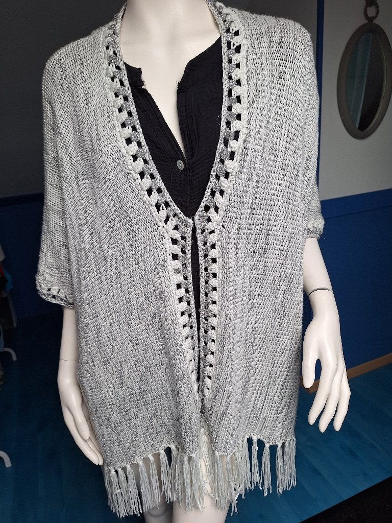gebroken wit met zilver grijs vest mt.m superstar, Maat 38/40 (M), Ophalen of Verzenden, Zo goed als nieuw, Grijs