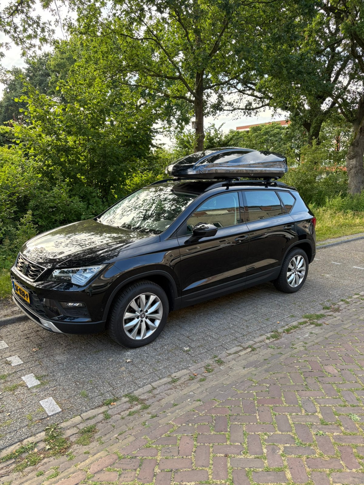 Dakkoffer huren 480 liter glans zwart, Ophalen, Zo goed als nieuw