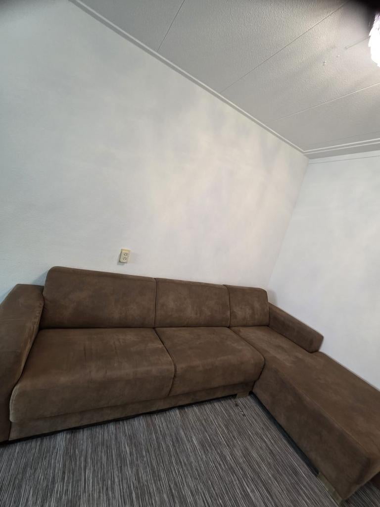 Comfortabele bruine hoekbank, zo goed als nieuw, Huis en Inrichting, Banken | Bankstellen, Ophalen, 250 tot 300 cm, 100 tot 125 cm