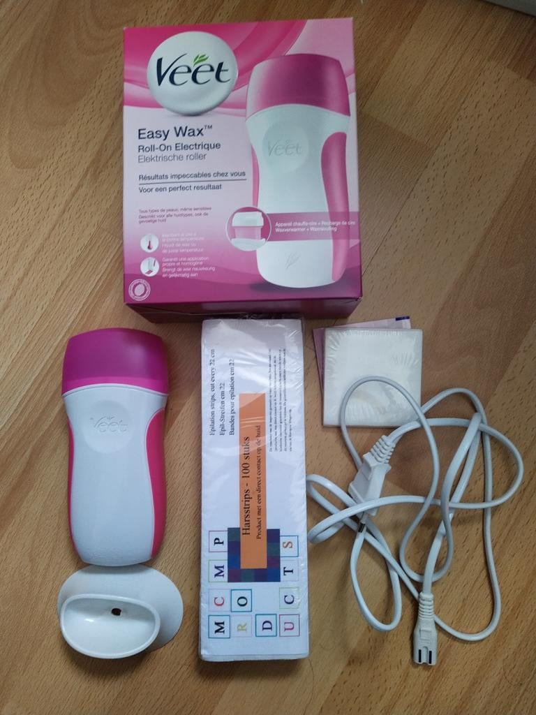 Veet Easy Wax Roll-On. Zo goed als nieuw., Ophalen of Verzenden, Zo goed als nieuw, Scheren en Epileren