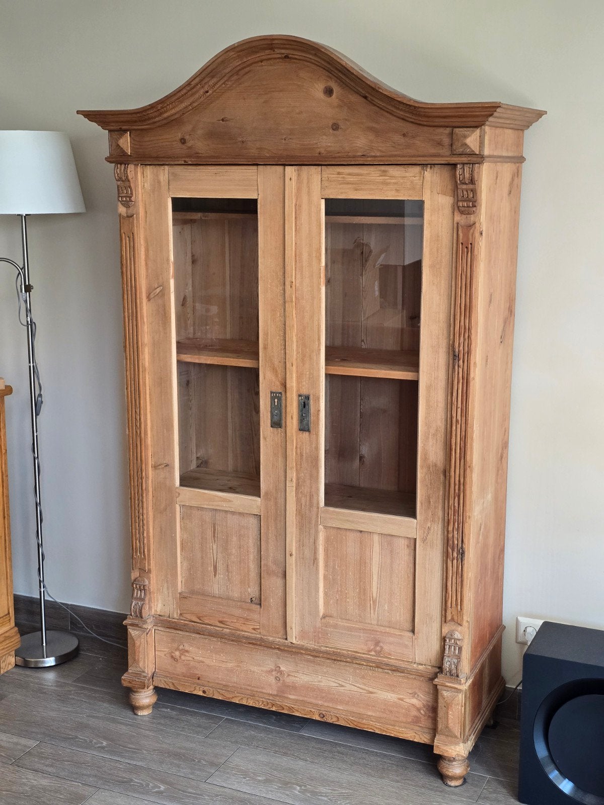 Prachtige brocante grenen vitrinekast met lade en kuif, Antiek en Kunst, Antiek | Meubels | Kasten, Ophalen