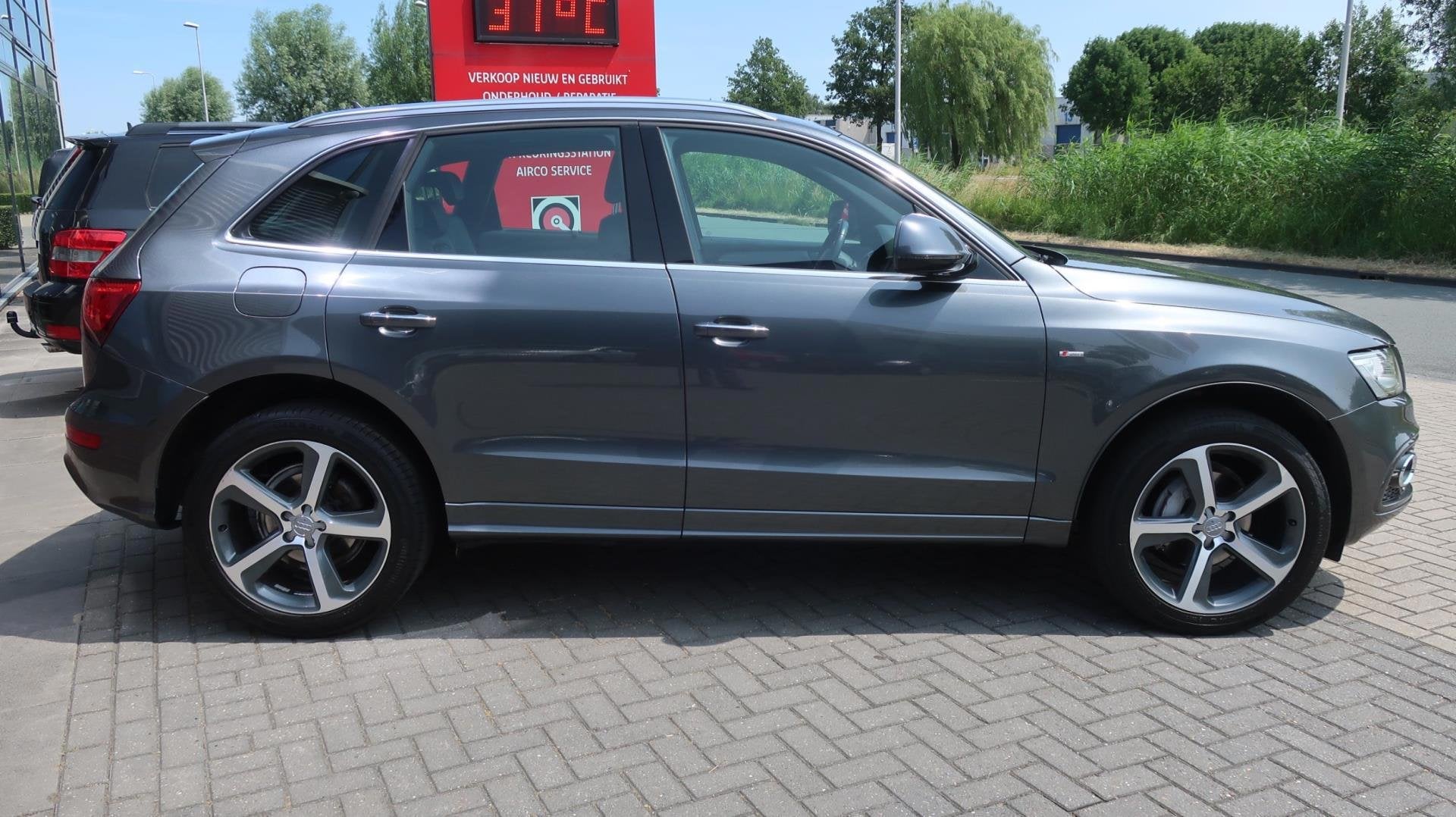 Audi Q5 2.0 TFSI quattro Adrenalin Sport / Stoelverwarming /, Auto's, Gebruikt, Euro 6, 4 cilinders, Bedrijf