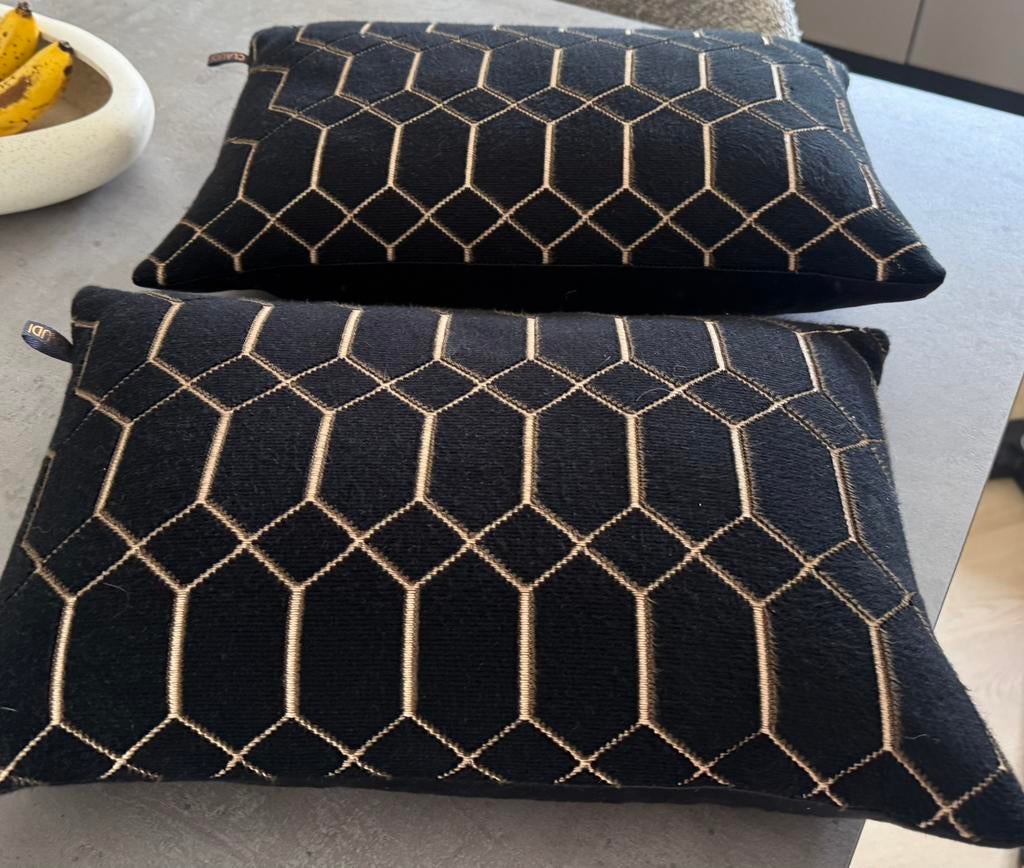 2 x Sierkussens Black Gold Petter | Claudi, Ophalen of Verzenden, Zo goed als nieuw, Rond, Minder dan 50 cm