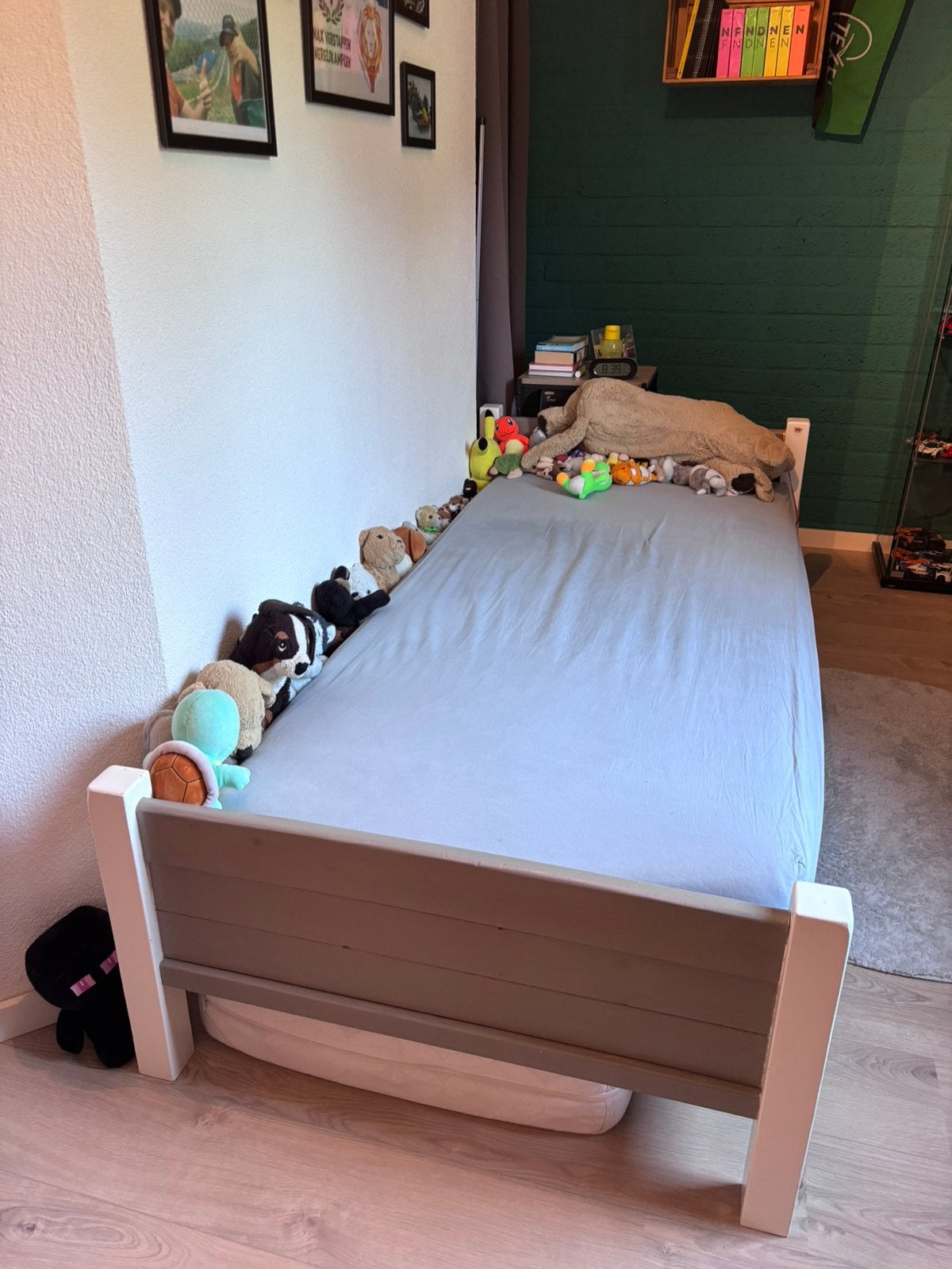 1 persoons grenen bed, Ophalen, 85 tot 100 cm, Zo goed als nieuw, Lattenbodem