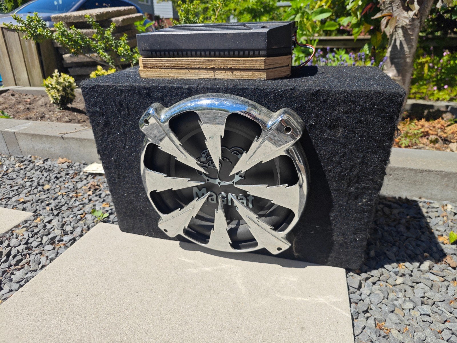 Dikke Magnat subwoofer met JBL Monoblock, Ophalen of Verzenden