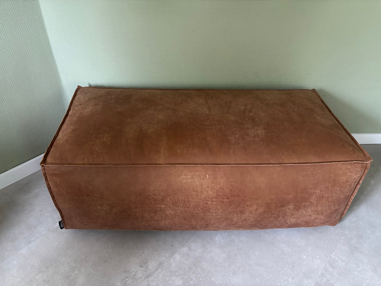 Be Pure Poef 70% Leer - 120x60x43 cm - Zo goed als nieuw, Ophalen, 50 tot 75 cm, Leer, Zo goed als nieuw