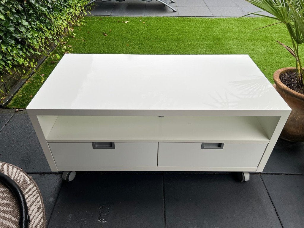 Wit TV-meubel IKEA (GRATIS), Ophalen, Gebruikt, 100 tot 150 cm, Minder dan 100 cm