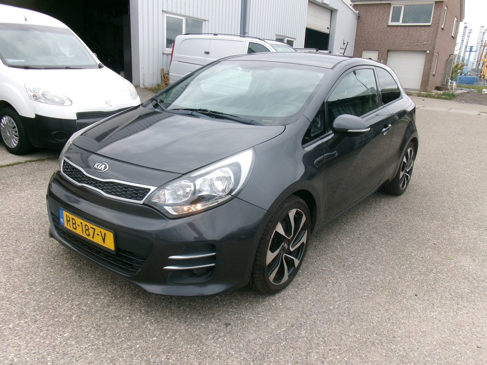 Kia Rio 1.2 CVVT ExecutiveLine (bj 2016), Gebruikt, Euro 6, 4 cilinders, 1092 kg