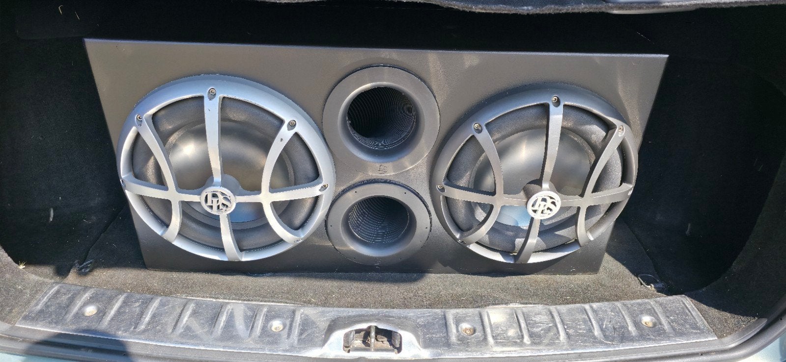 DLS ULTIMATE A6 versterker + 2x DLS ULTIMATE UR12 subwoofer, Auto diversen, Autospeakers, Ophalen, Zo goed als nieuw