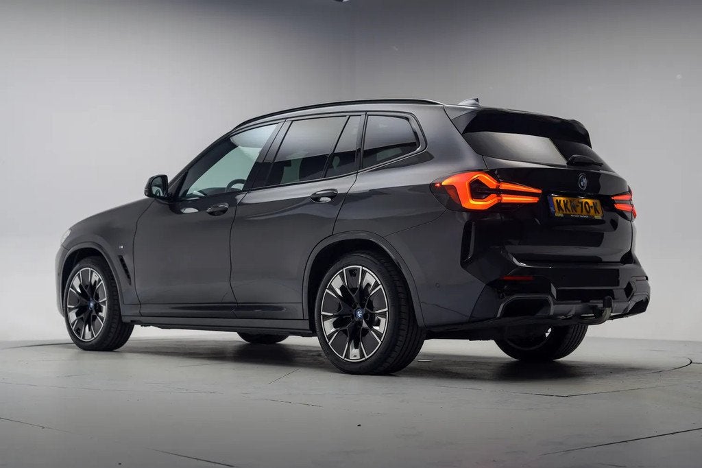 BMW iX3 M-Sport 80 kWh Executive 3-Fase [ Panorama Leder Tre, Auto's, BMW, Automaat, 0 cilinders, Gebruikt, 750 kg