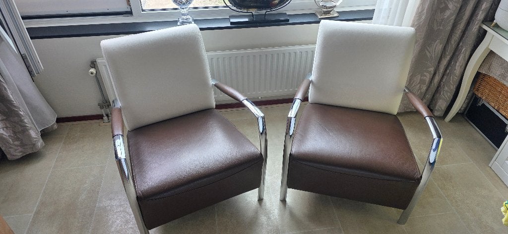 2x zeer mooie hagelnieuwe leren fauteuils, modern design, Ophalen, Modern design, 75 tot 100 cm, Zo goed als nieuw