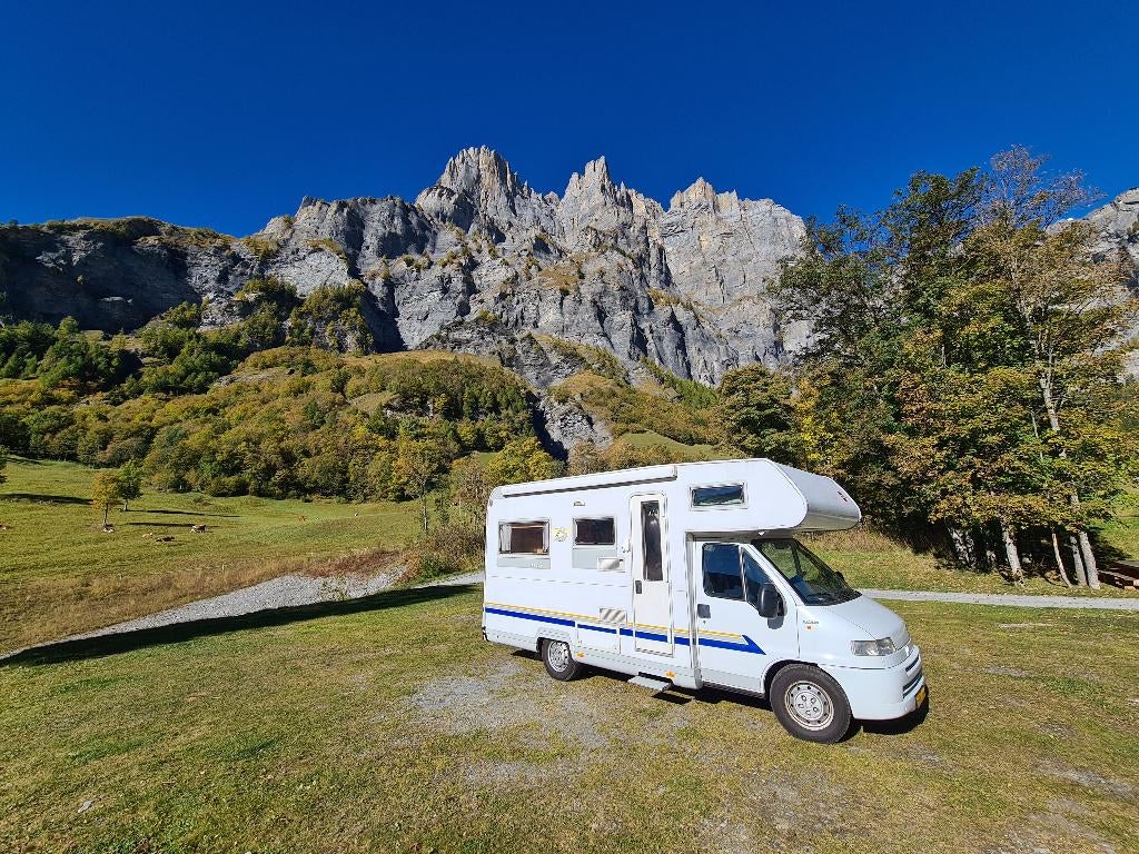 Caravans And Camping Gezinscamper